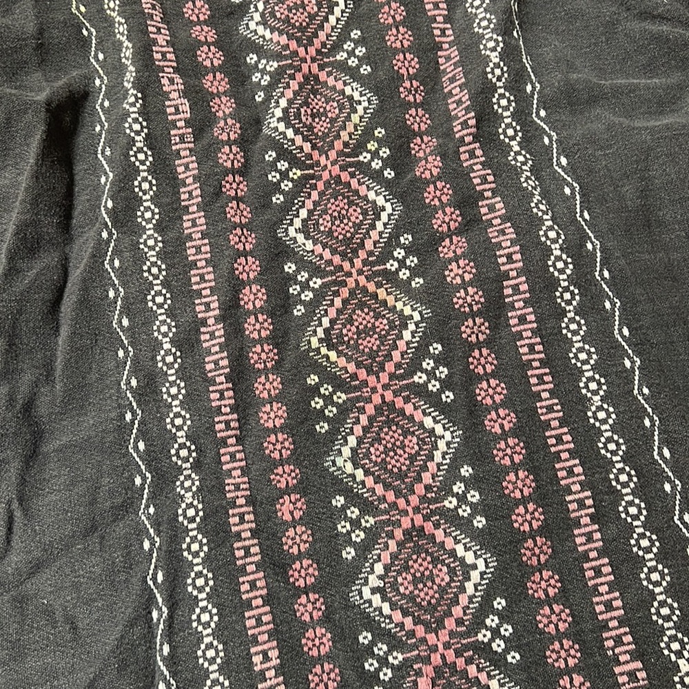 Poncho - Picture 2 of 6